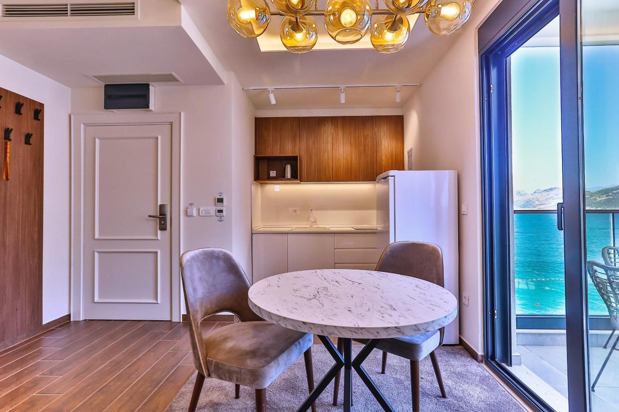 Apartments Merlin Dobra Voda Luaran gambar