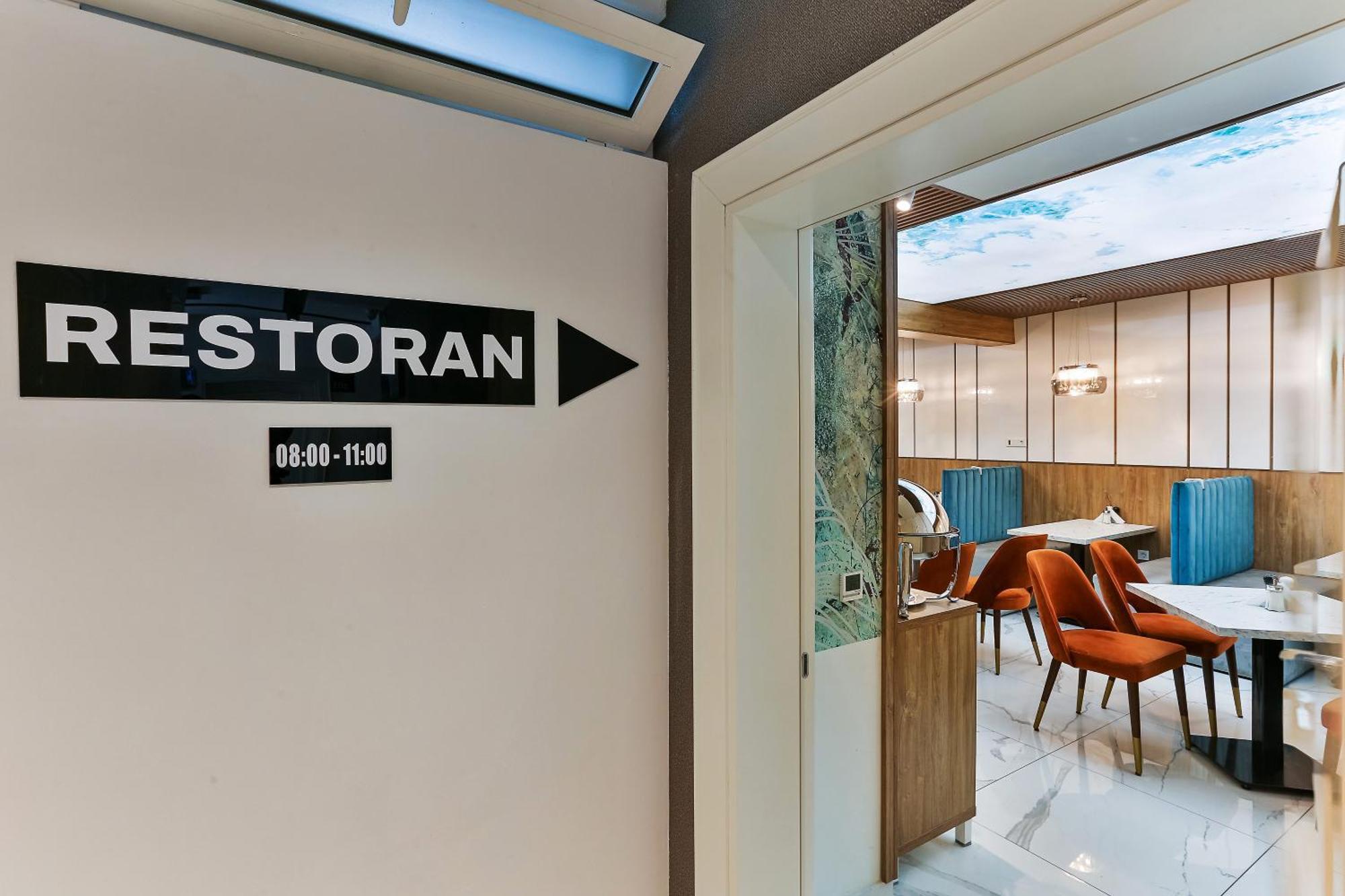 Apartments Merlin Dobra Voda Luaran gambar